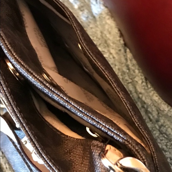 Michael Kors cross body purse and wallet - Picture 3 of 4